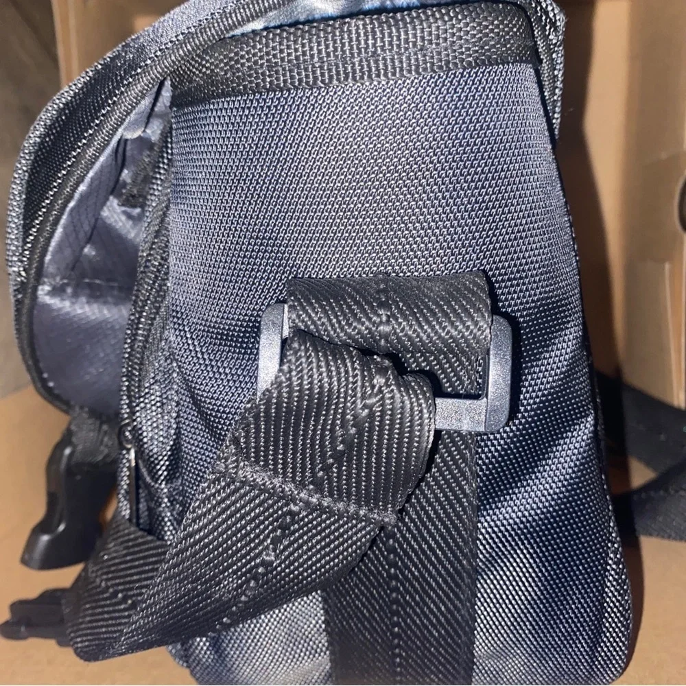 Nikon Deluxe Digital SLR DSLR Black Padded Shoulder Camera Case